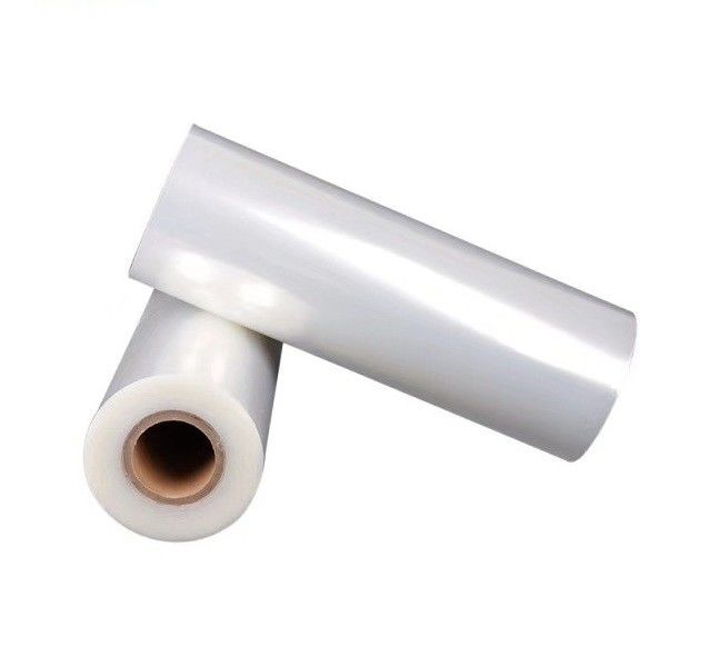 Filtre étanche à la chaleur ultrafin transparent BOPP étanche à la chaleur 12 microns brillant pour l'impression d'étiquettes de bouteilles